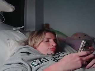 Lolaa555 nude on live sex chat