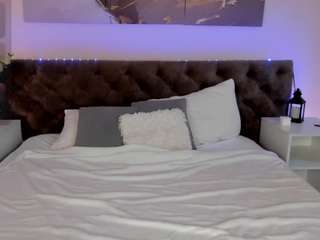 Mavis-Willis nude on live sex chat