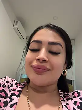 Sara_fun naked strip on webcam for live sex chat