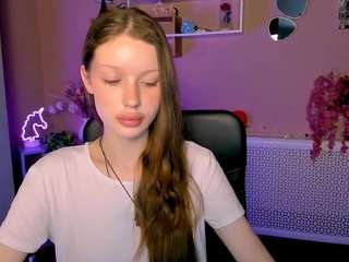 Sugar-milla nude on live sex chat
