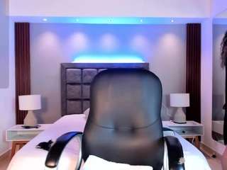 Venus-Cooper nude on live sex chat