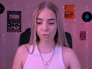 Viola-sweet nude on live sex chat