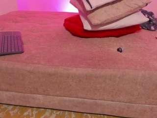 Buunny-Bella nude on live sex chat
