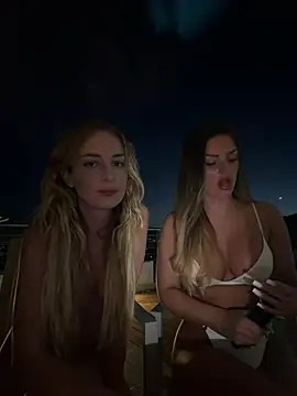 EvieEvans naked strip on webcam for live sex chat