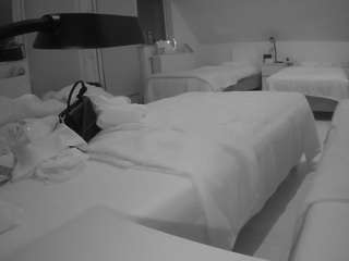 Julmodels Bedroom-D2 nude on live sex chat