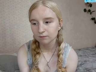 Laura nude on live sex chat