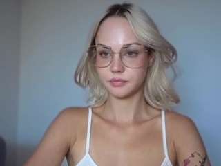 LexieBlonde nude on live sex chat