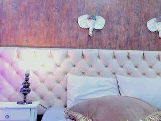 MeryCoors nude on live sex chat