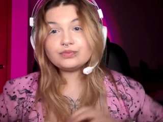 MindaBodwell nude on live sex chat
