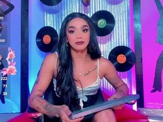 Nickyminach nude on live sex chat