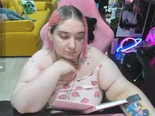 Softie-Sofy nude on live sex chat
