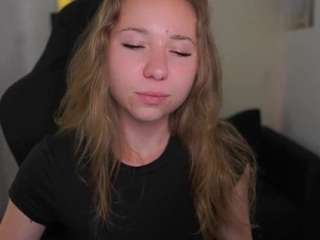 VivienVance18 nude on live sex chat