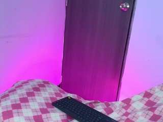 ZoeClarck nude on live sex chat