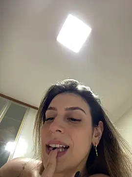 BarbieHotBrazil naked strip on webcam for live sex chat