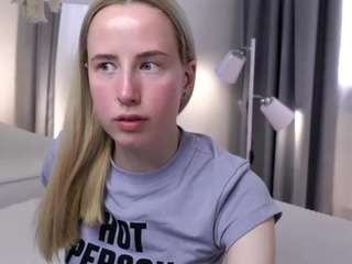 CassieKelman nude on live sex chat