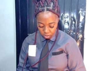 CiaraEbonyx nude on live sex chat