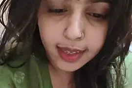 Cute-Simmi69 naked strip on webcam for live sex chat