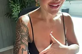 EmaSalis naked strip on webcam for live sex chat