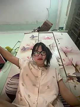 Emmiuuuu03 naked strip on webcam for live sex chat
