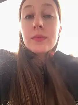 FroggyAnna naked strip on webcam for live sex chat