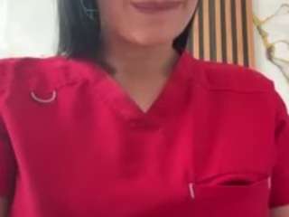 Georgina253 nude on live sex chat