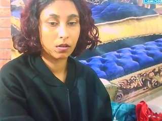 IndianSexyButt nude on live sex chat
