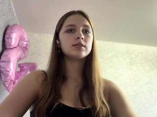 Lilly nude on live sex chat