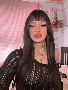 madelinexx naked strip on webcam for live sex chat
