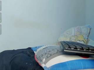 Maya-Graham nude on live sex chat