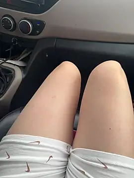 Meii-meyy naked strip on webcam for live sex chat