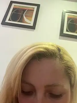 melisboa naked strip on webcam for live sex chat