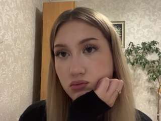 Mia nude on live sex chat