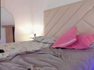MRS. SQUIRT QUEEN nude on live sex chat