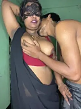 sexy-bu naked strip on webcam for live sex chat