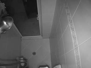 Sexy Girl Shower nude on live sex chat
