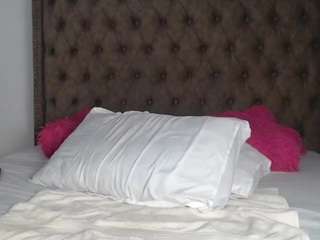 Shanin nude on live sex chat