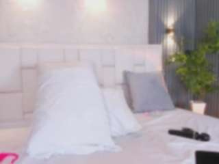 Valeeria nude on live sex chat