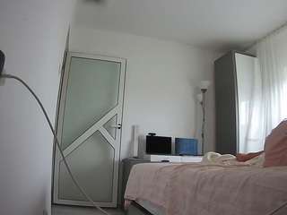 Voyeurcam charmhellen kitchen nude on live sex chat